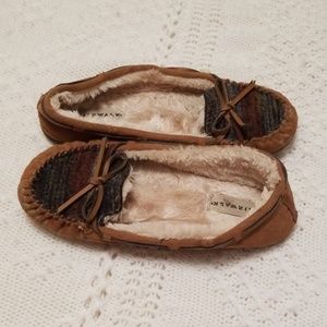 Air walk moccasins 8.5
